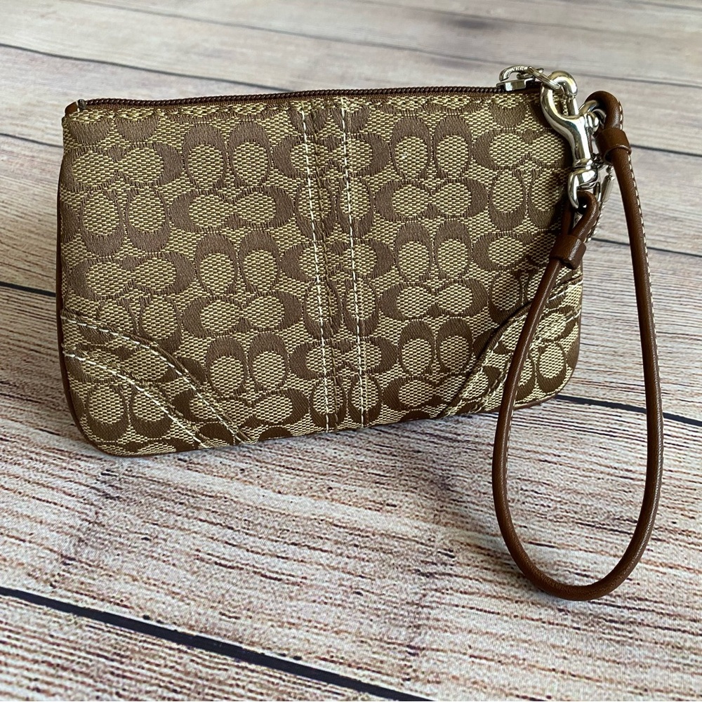Coach Signature C Pattern Jacquard Canvas Clutch Wristlet